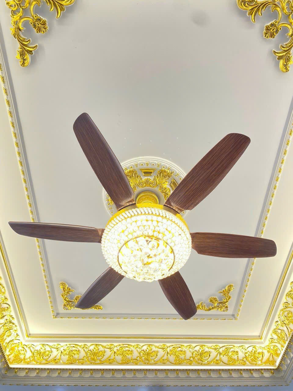 Quạt trần đèn Vũ Gia Luxury