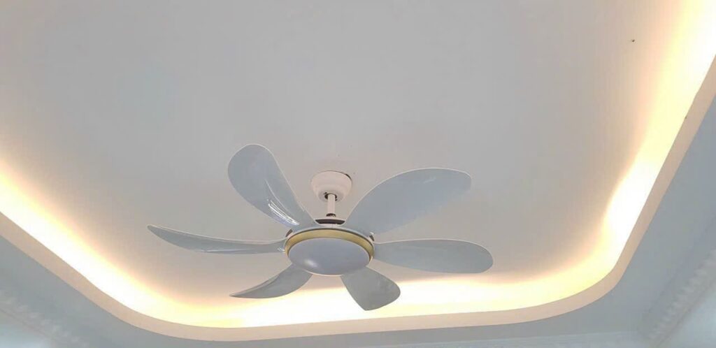 Quạt trần đèn Vũ Gia Luxury